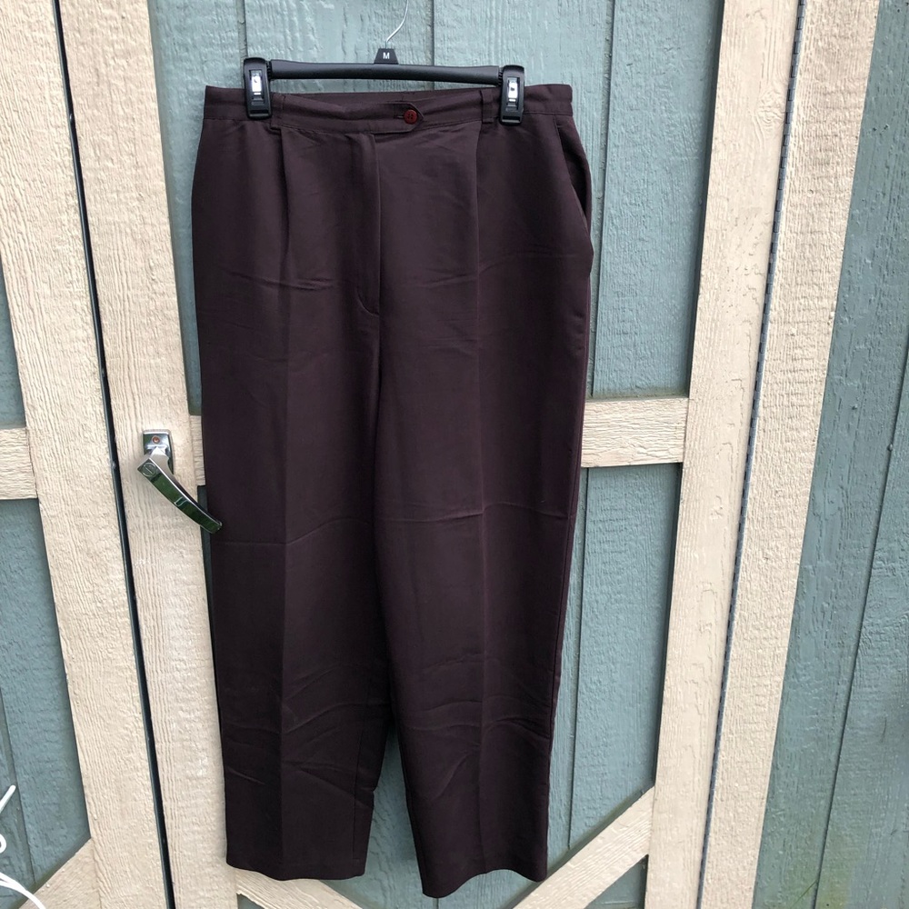 Size 16 Womens brown pants Laura Scott